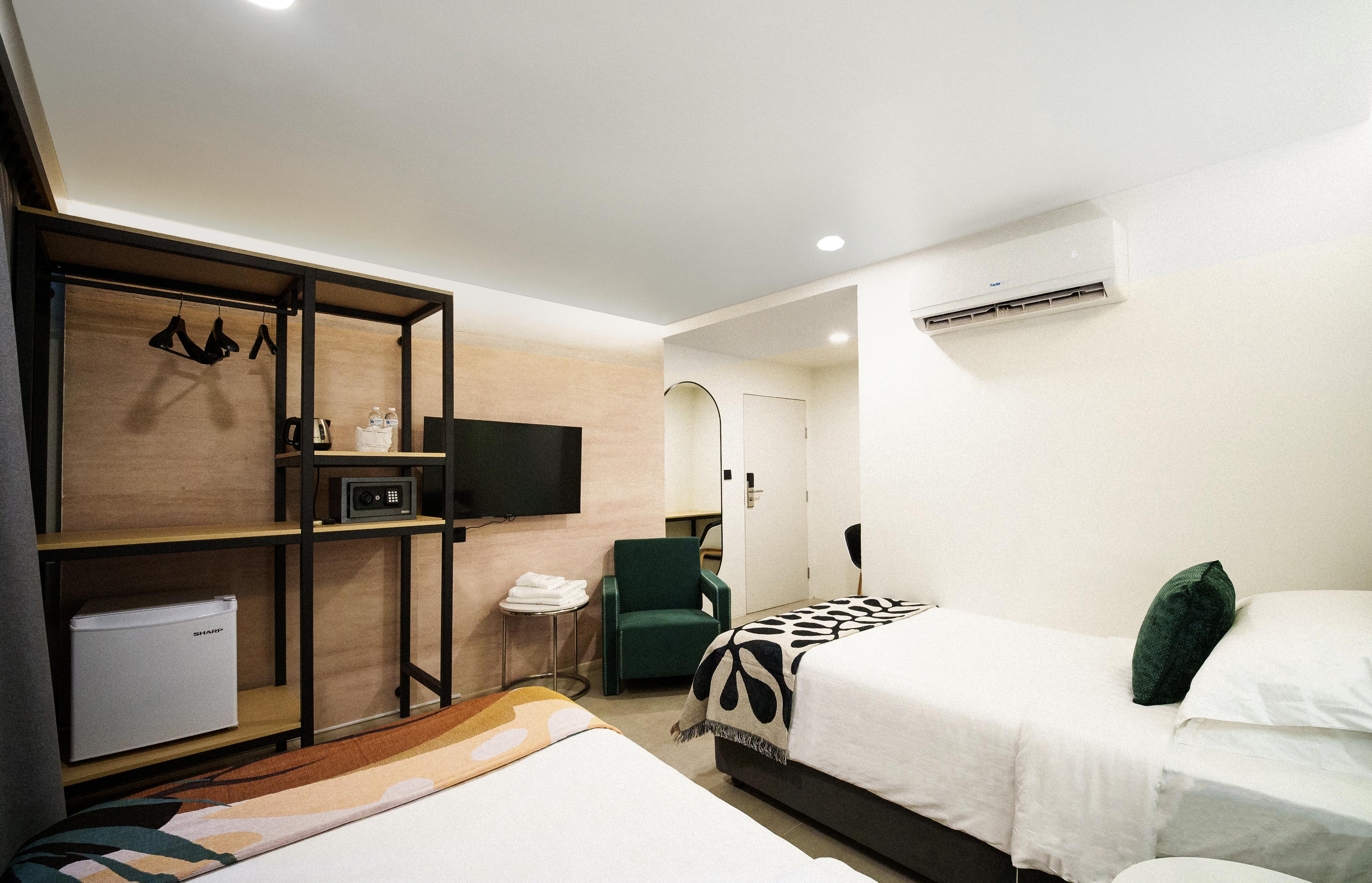Palma Hotel Bangkok - Tap to explore photos