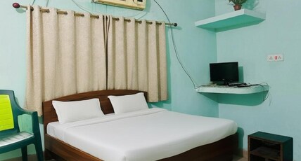 ALKAPURI GUEST HOUSE Room Type - DOUBLE BED AC ROOM