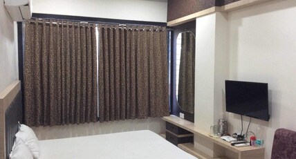 Hotel Madhur Room Type - Deluxe Non Ac