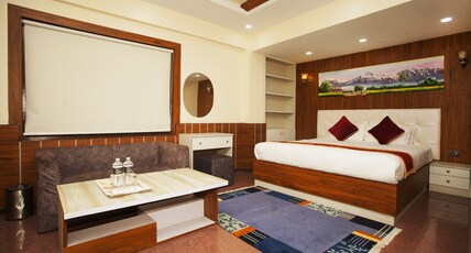 Capital O 812 Hotel Palazzo Room Type - Superior Deluxe