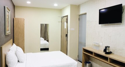 Era Plus Hotel Room Type - Happy Family Quad Room