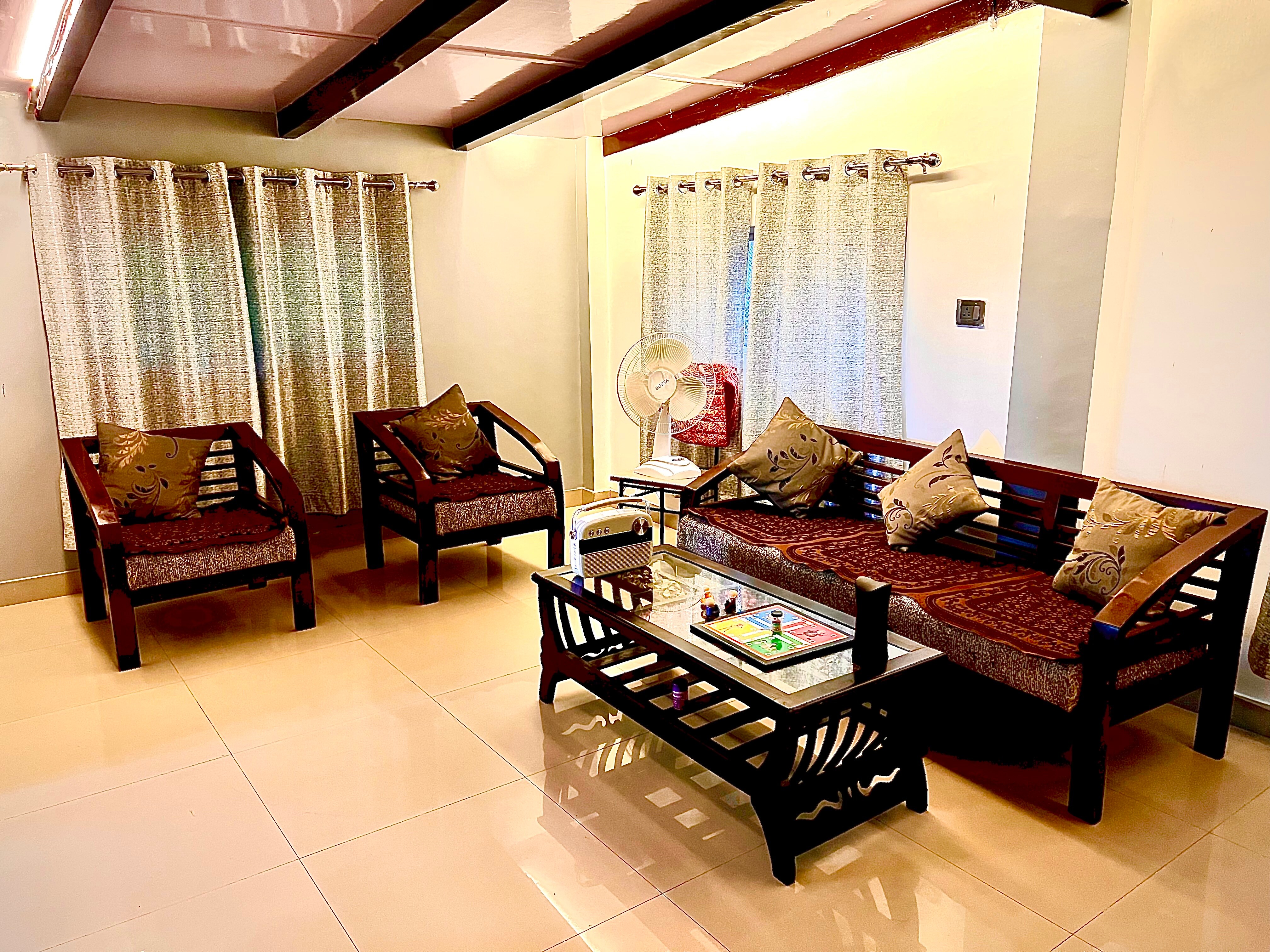 Naini lakefront homestay - Tap to explore photos