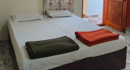 Vasavi Villa Hampi  Room Type - Deluxe Non Ac Home, Hot Water & Wi-Fi.