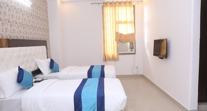 Hotel Sunrise Sector-92 Room Type - Super Deluxe Room with Balcony