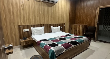 Hotel Mayur Room Type - AC Deluxe Room