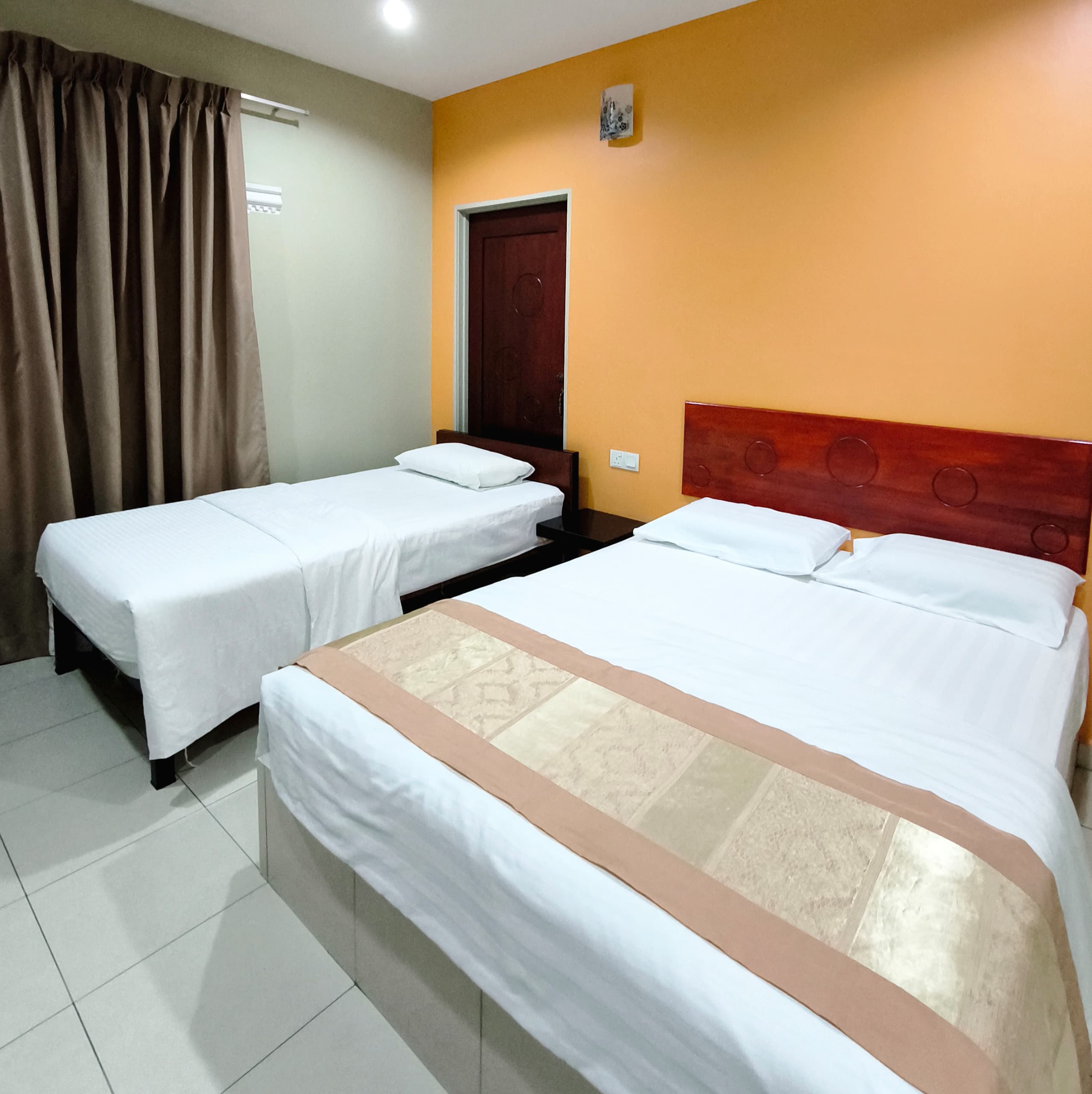 Hotel O Rumah Rehat Awana - Tap to explore photos