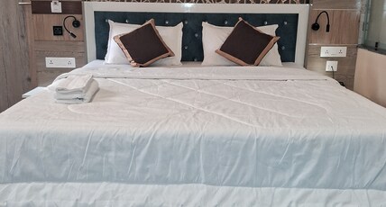 Palm Aqua Resorts and Spa Room Type - Premium Deluxe Room