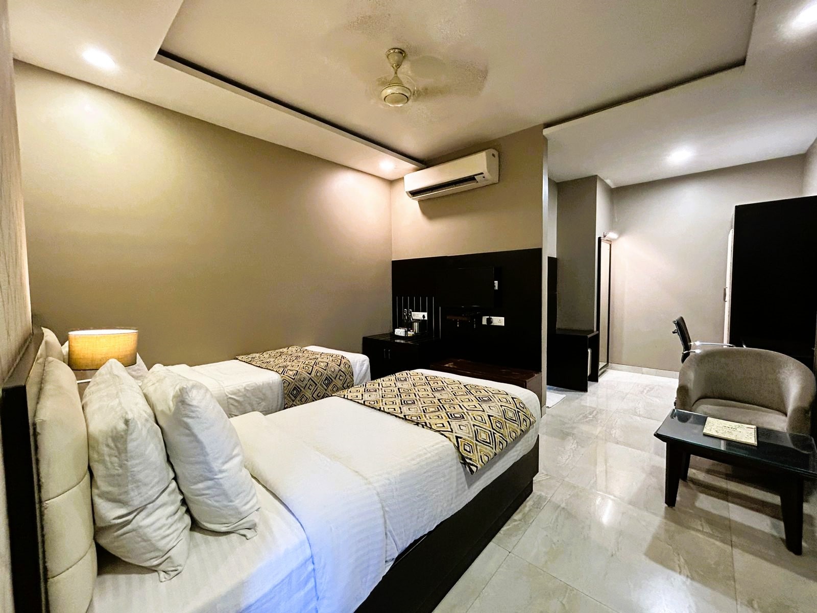 Aloha City Stay Raipur - Tap to explore photos