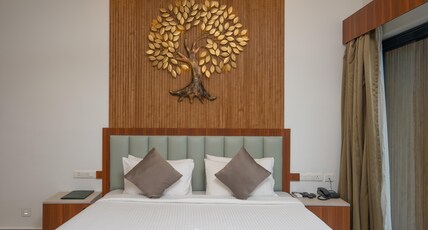 Misty Lake Resort By Sylora Hotels, Munnar Room Type - Jacuzzi Suite