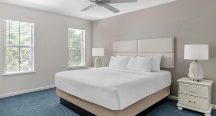 Hilton Vacation Club Beachwoods Kitty Hawk Room Type - 1 BDRM KING SUITE