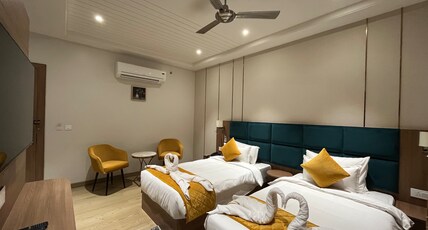 Hotel Three Seasons - Near Parikrama Marg Room Type - Executive Twin Room WIth Free Mini Bar Hotel Three Seasons - Near Parikrama Marg Room Type - Executive Twin Room WIth Free Mini Bar