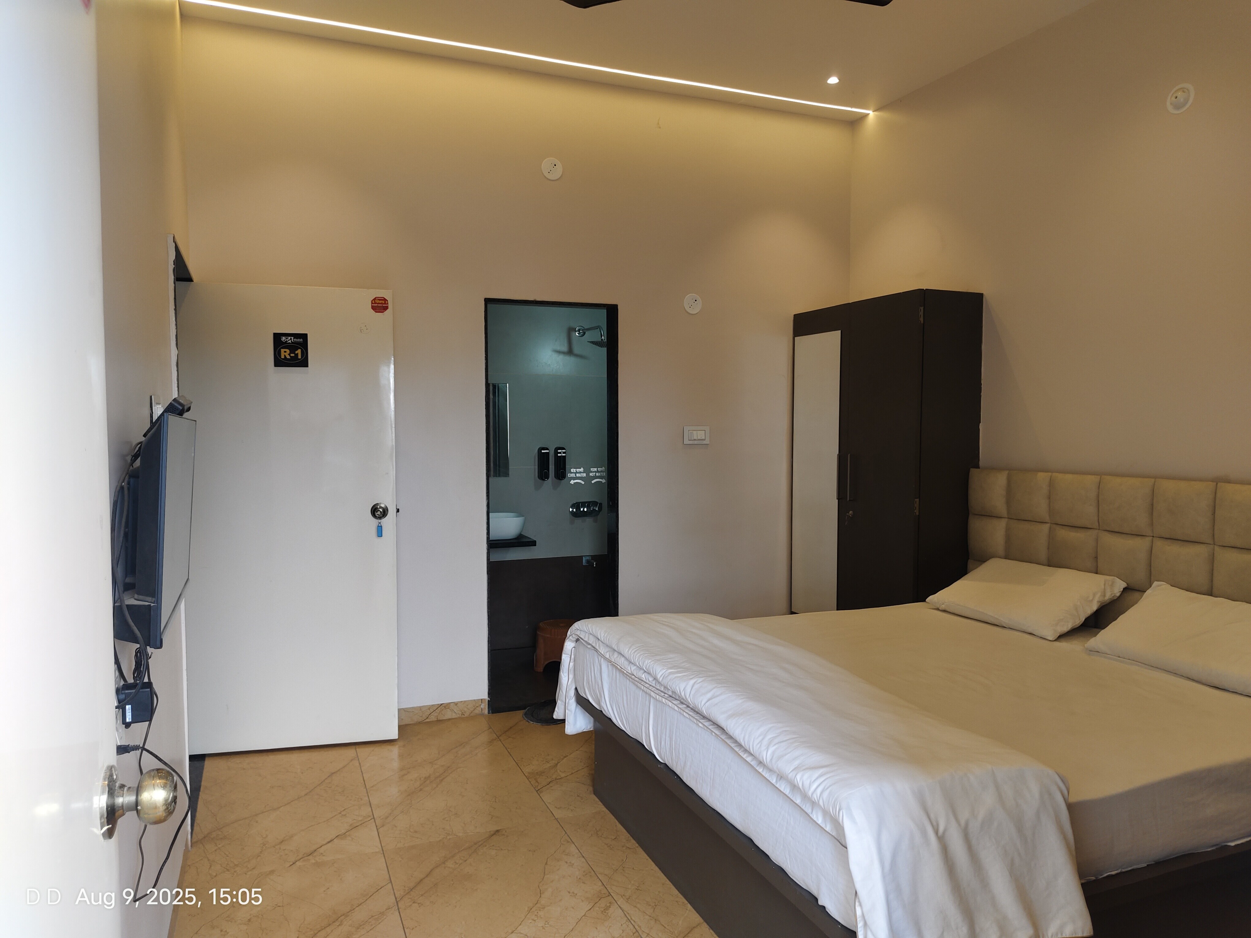 Hotel Rudra Residency - Tap to explore photos