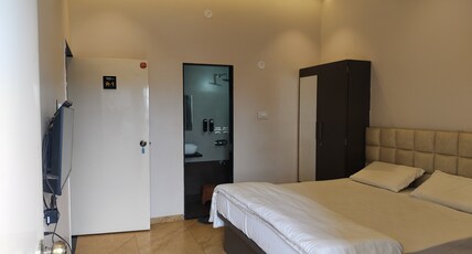 Hotel Rudra Residency Room Type - AC Deluxe Room With Balcony