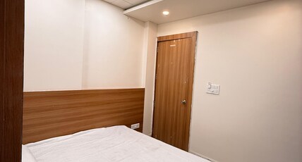 Shree Nikunj Palace Room Type - Deluxe Balcony