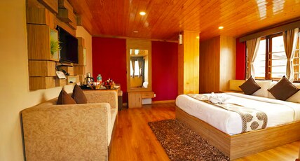 Hotel Queen Darjeeling Room Type - Premium room view