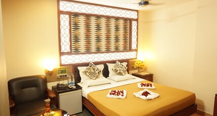 Annai Residence Room Type - Deluxe Non AC