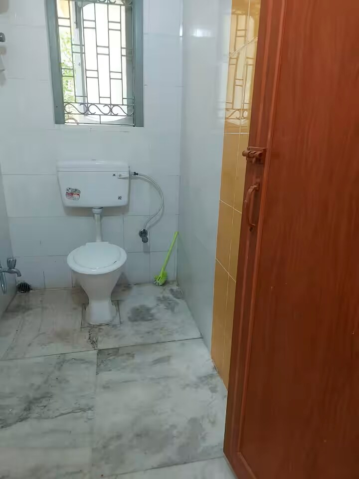 Nivaro Homestay - Tap to explore photos