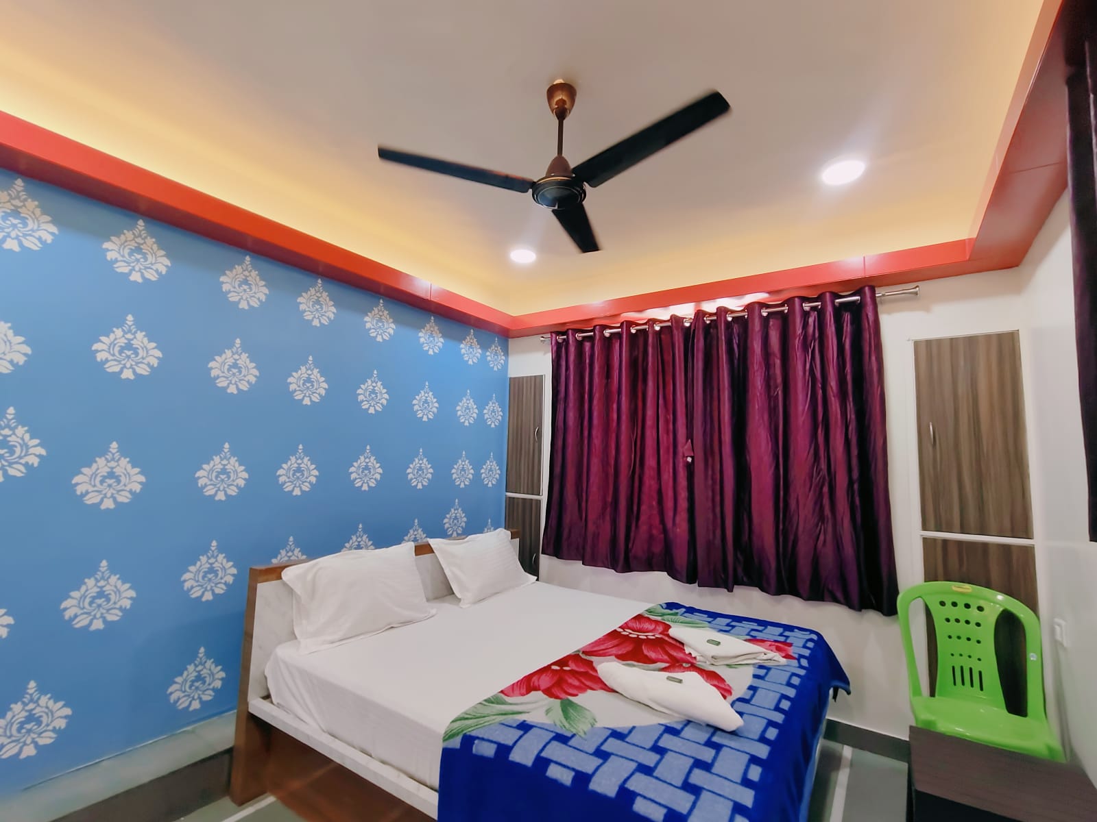 Narayan Guest House - Tap to explore photos