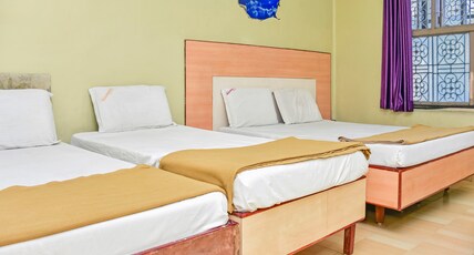 Hotel Pasuparthy Residency Room Type - 3 bed room AC