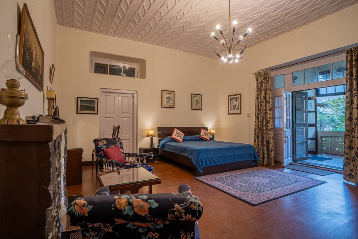 Clifton 5 BHK vintage villa in Nainital - Tap to explore photos