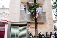 Super Collection O Hotel Day & Night