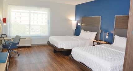 Tru by Hilton Grand Junction Downtown Room Type - 2 QUEEN ACCESS ROLLIN SHWR
