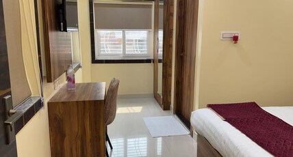 Hotel NV Grand Room Type - Deluxe Room