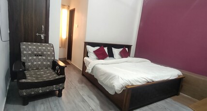 Hotel Amoli Room Type - 103