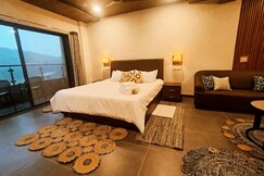 Vandhaara Luxury Suites