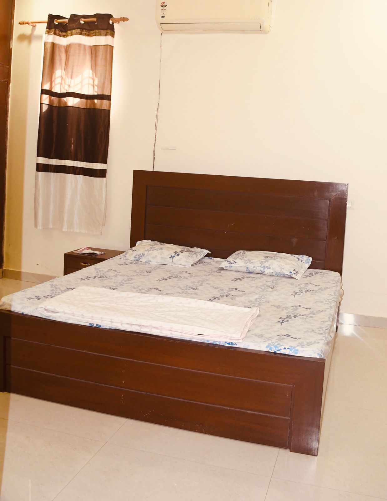SARATHI HOME STAY - Tap to explore photos