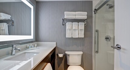 Holiday Inn Mississauga Toronto West Room Type - 2 Queen Standard
