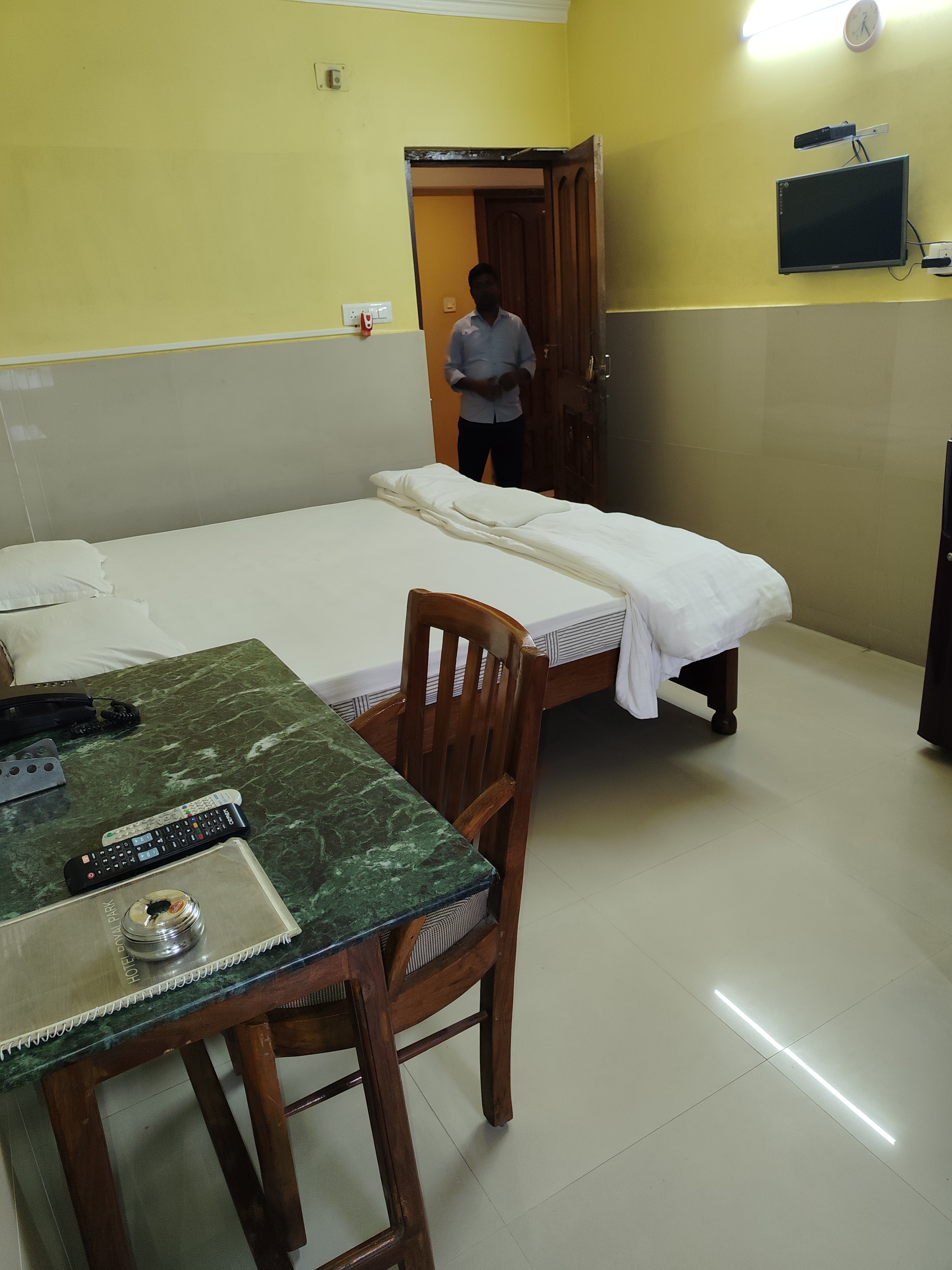 HOTEL ROYAL PARK - Tap to explore photos