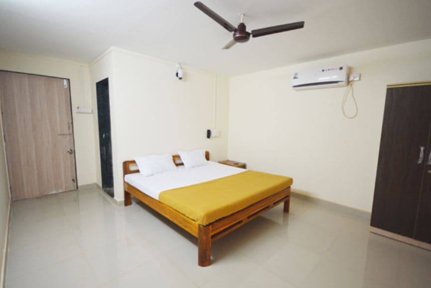 Om Shanti Beach Resort - Tap to explore photos