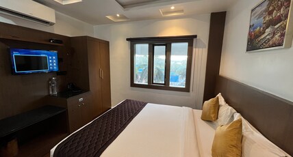 GEM CONTINENTAL Room Type - SUPER DELUXE AC