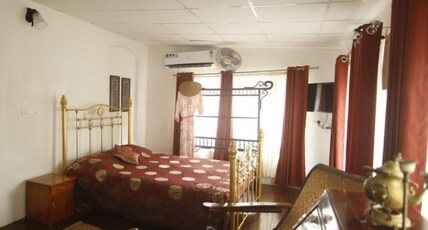Teak Grove Country House Room Type - The Cinnamon