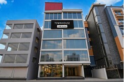 Rooms of Townhouse Madhyamgram Chowmatha Bus Terminal Kolkata Formerly Star Guest House