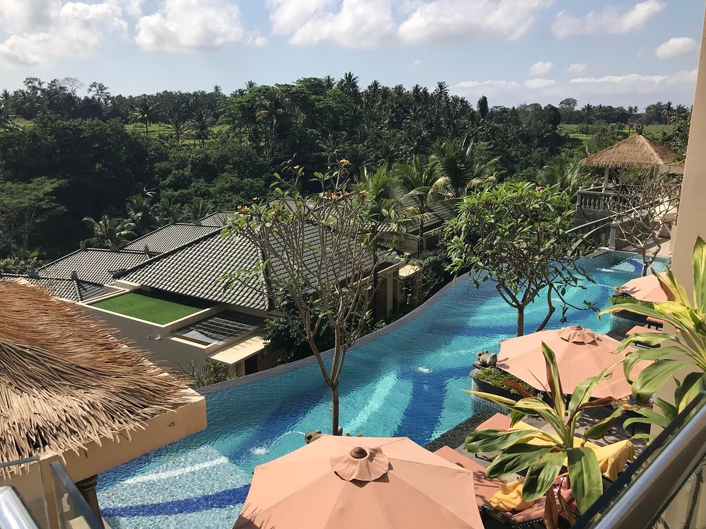 SereS Springs Resort & Spa - Tap to explore photos
