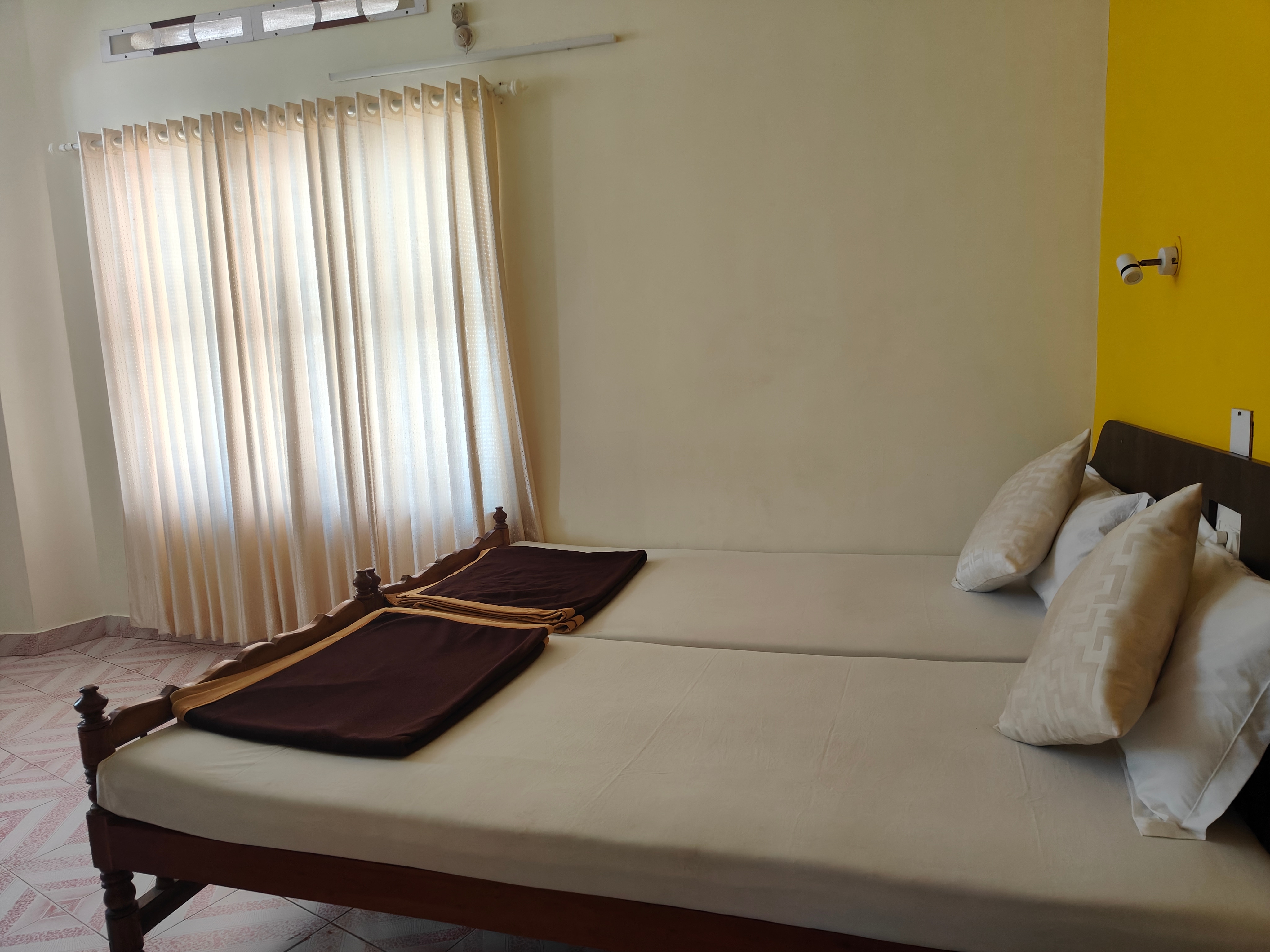 Hotel Thiruvathira - Tap to explore photos