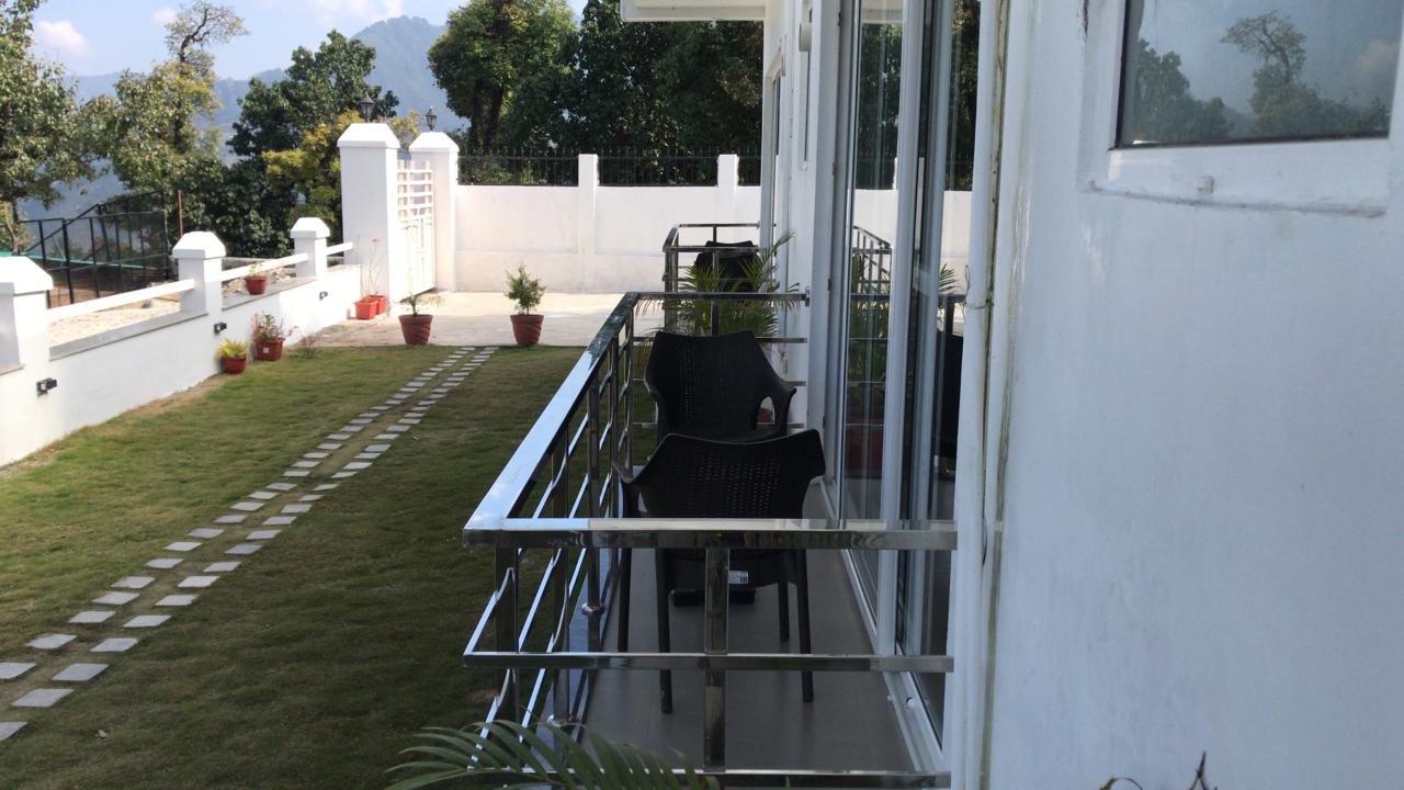 Hotel JS INN Mussoorie - Tap to explore photos
