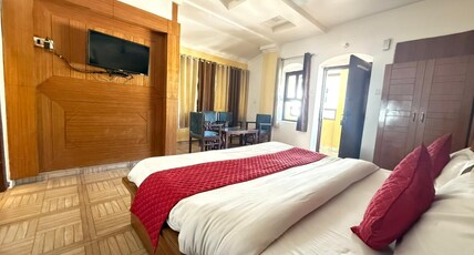 7 Mile Stone Room Type - Twin Double Bed Deluxe Room