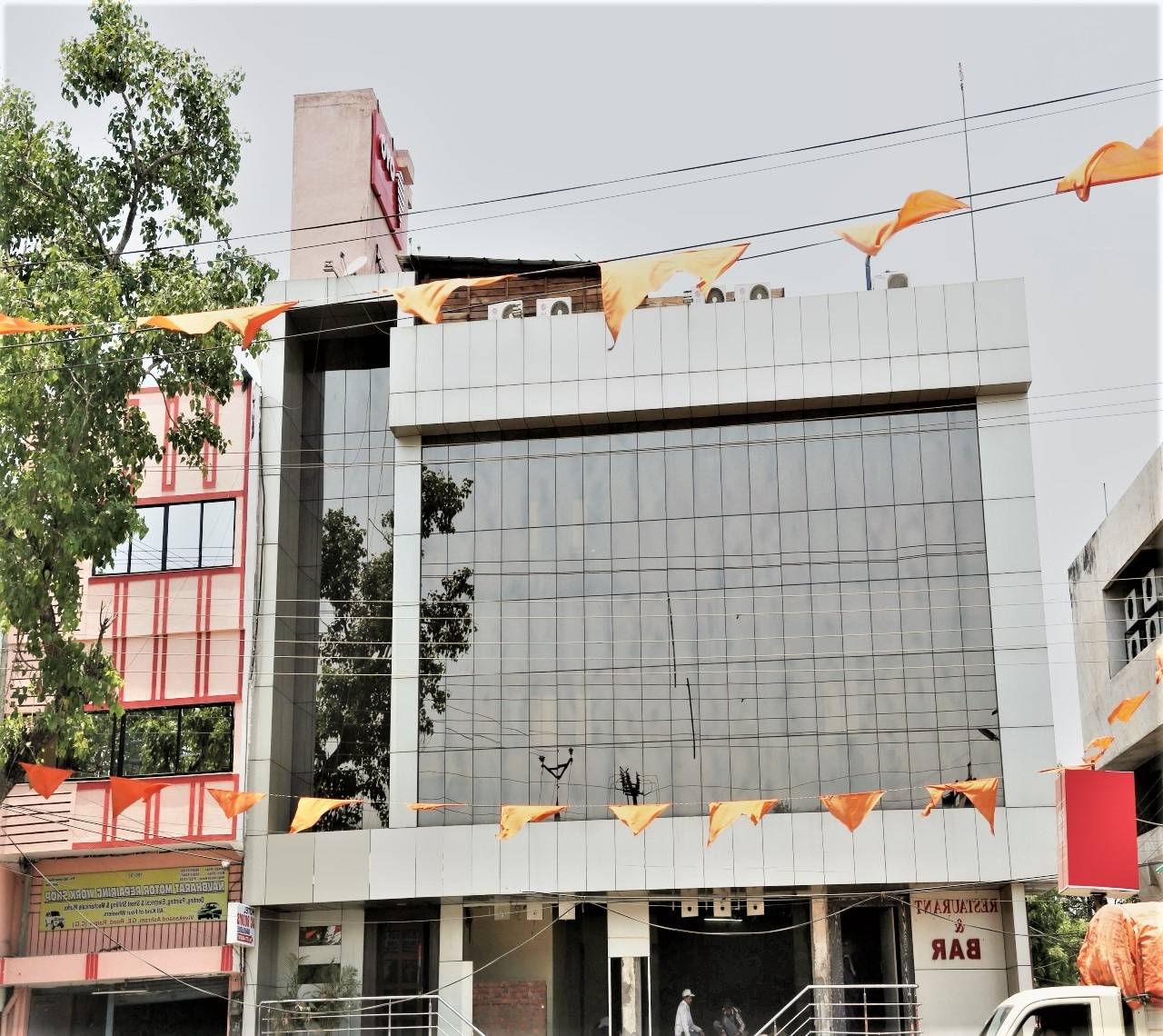 Hotel City Pulse - Tap to explore photos