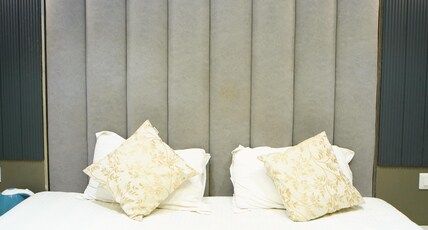 JRF Residency || Premium Rooms || 7 mins from Kolkata Airport Room Type - Premium Deluxe (Room No -110)