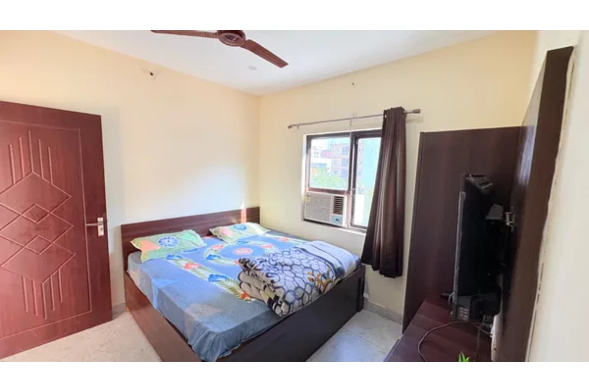 FabHotel Shree Vilas - Tap to explore photos