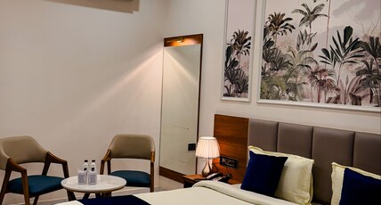 Hotel Blue Ocean  Room Type - Deluxe Room