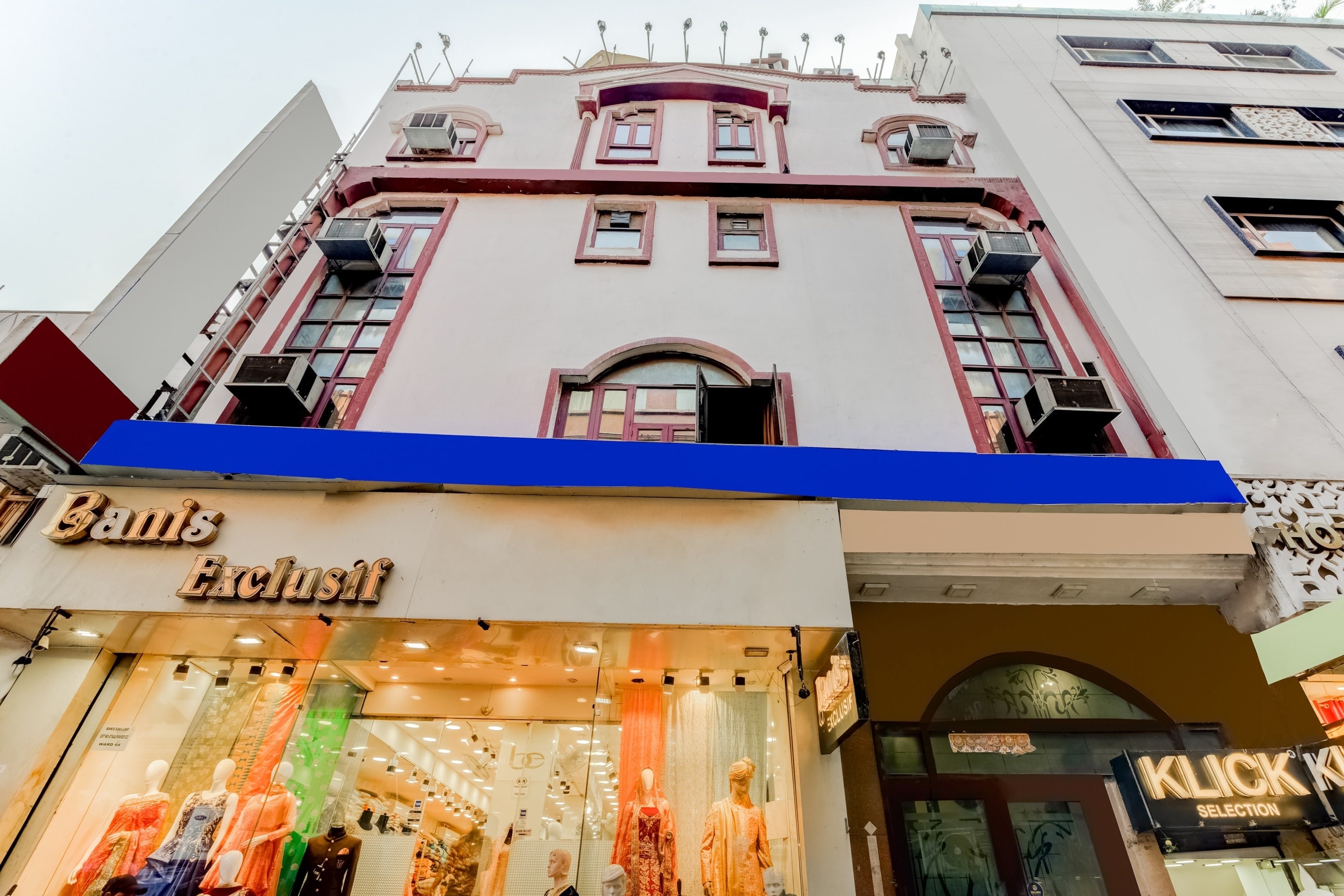 Hotel O Delhi Darbar - Tap to explore photos