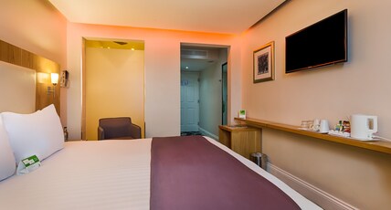 Holiday Inn SITTINGBOURNE Room Type - 1 King Standard