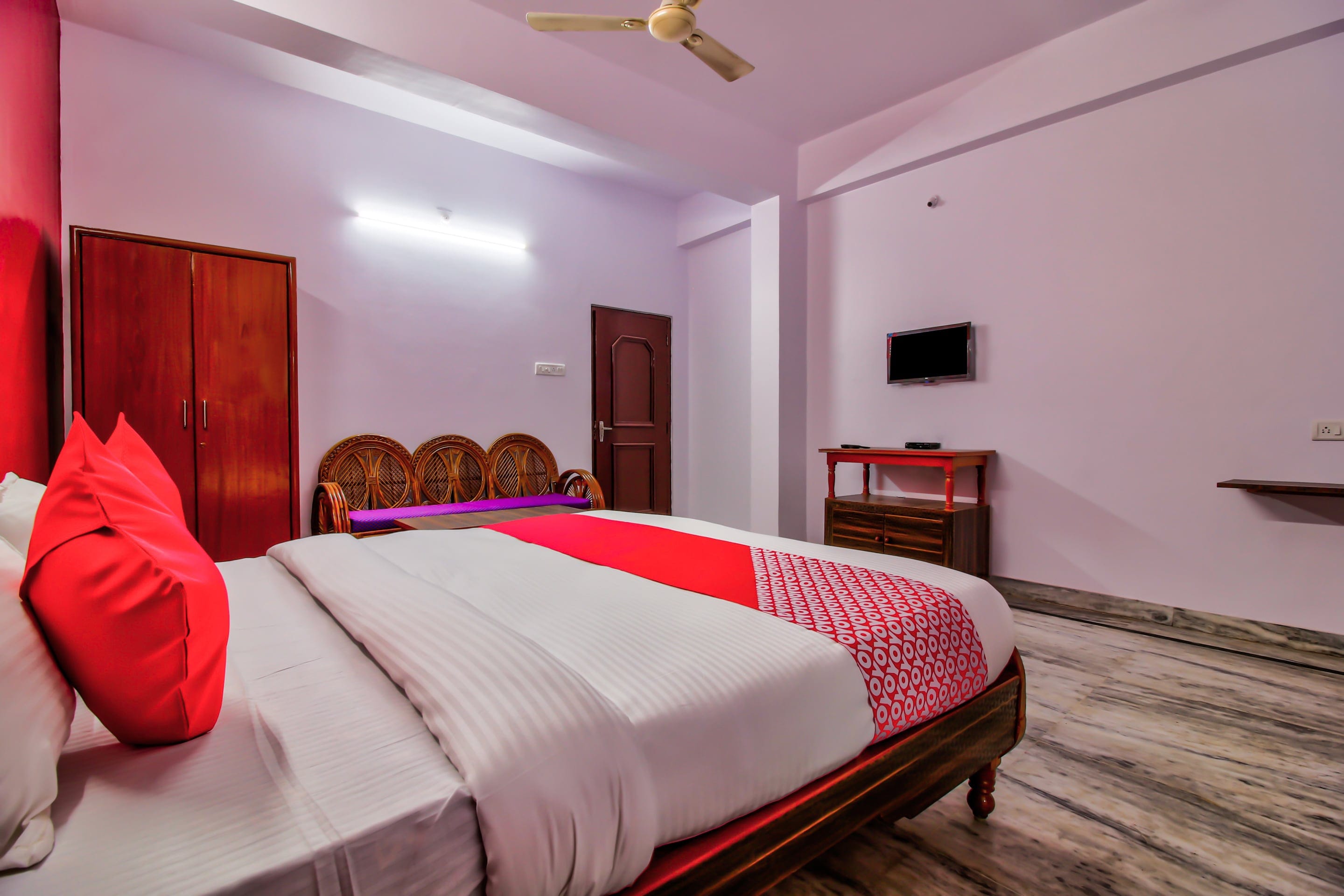 Hotel O ATHITHI BHAWAN - Tap to explore photos