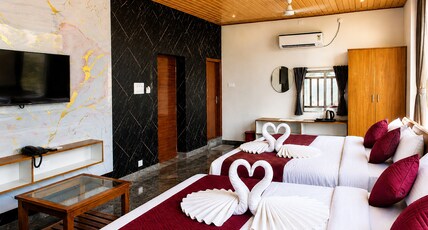 JP Residency Room Type - Deluxe Double Room With Panchamuga Dharishanam JP Residency Room Type - Deluxe Double Room With Panchamuga Dharishanam