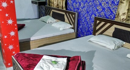 hotel radhika palace Room Type - Deluxe Room