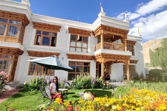 Namra Villa | Majestic Mountains View